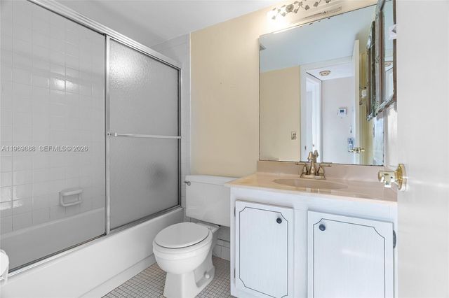 5851 NW 62nd Ave 210, Tamarac, FL 33319