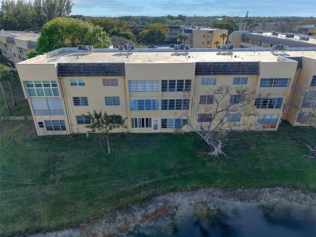 5851 NW 62nd Ave 210, Tamarac, FL 33319