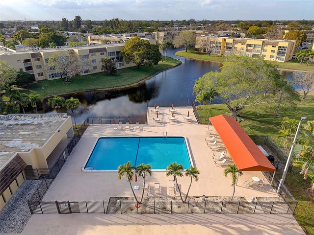 5851 NW 62nd Ave 210, Tamarac, FL 33319