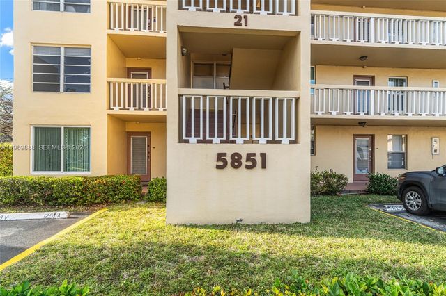 5851 NW 62nd Ave 210, Tamarac, FL 33319