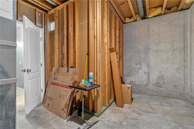 10201 N Willow Avenue, Kansas City, MO 64157