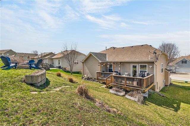 10201 N Willow Avenue, Kansas City, MO 64157