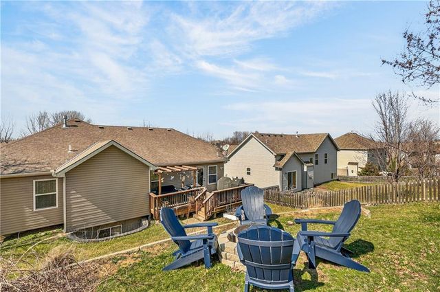 10201 N Willow Avenue, Kansas City, MO 64157