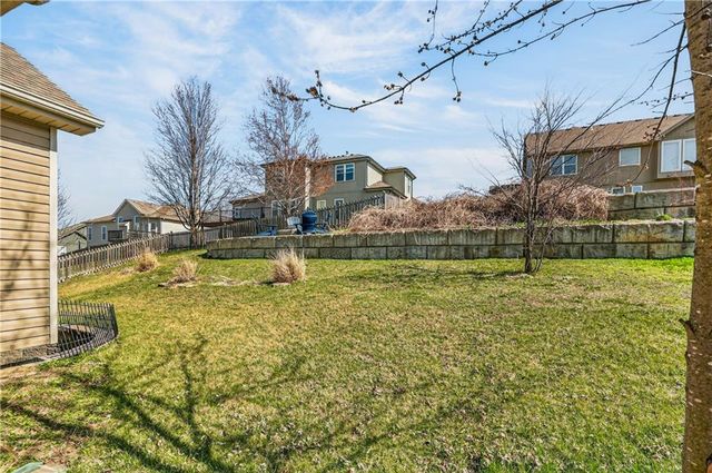 10201 N Willow Avenue, Kansas City, MO 64157