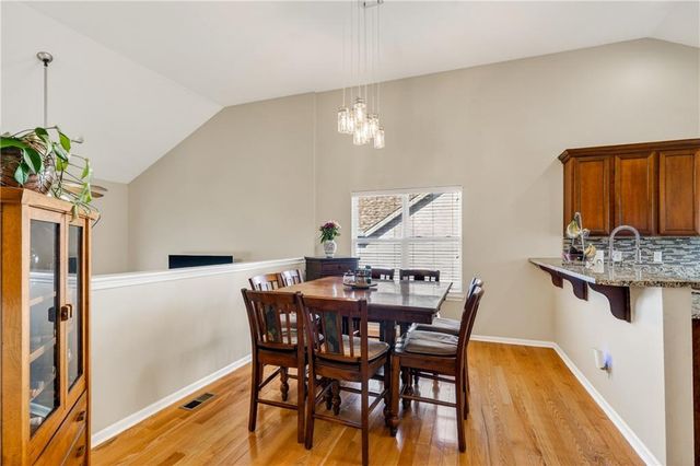 10201 N Willow Avenue, Kansas City, MO 64157