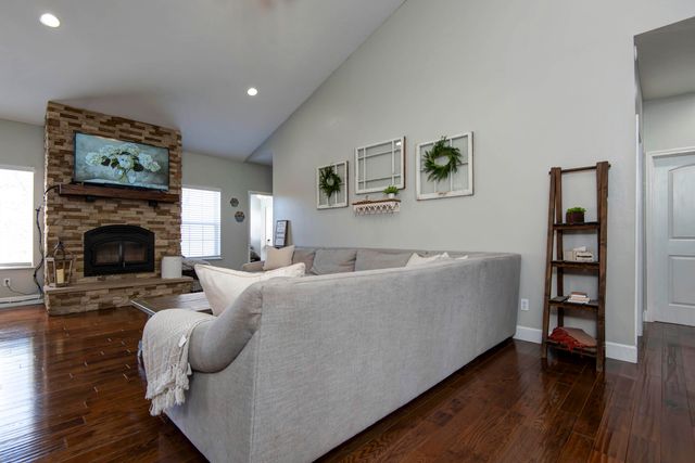 2362 Hazelwood Road, Seymour, MO 65746