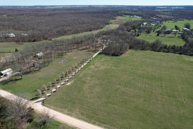 2362 Hazelwood Road, Seymour, MO 65746