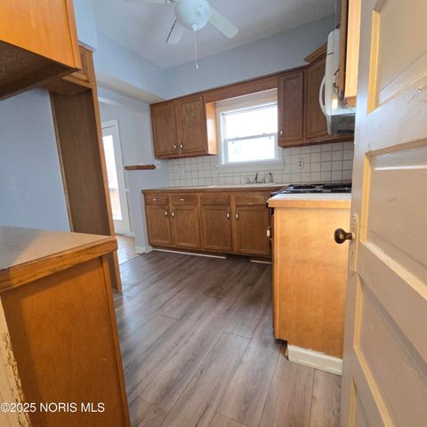 3377 Lagrange Street, Toledo, OH 43608