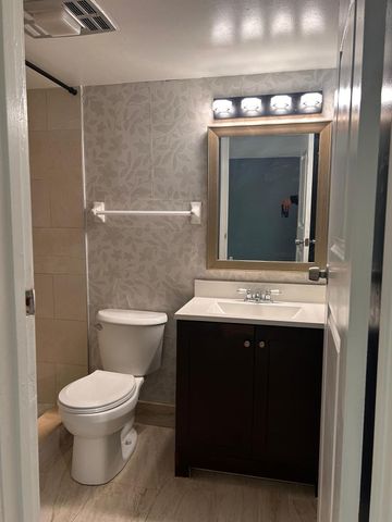 2464 Waterside Drive, Lake Worth, FL 33461