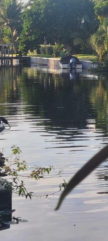 2464 Waterside Drive, Lake Worth, FL 33461