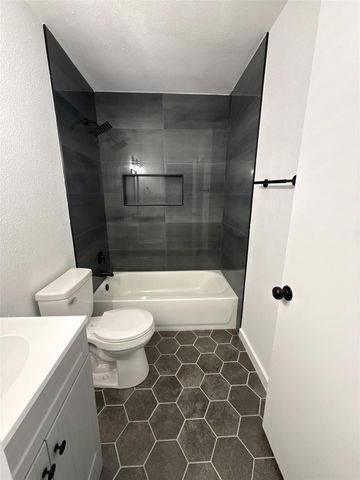 3702 Cornerstone ST, Round Rock, TX 78681
