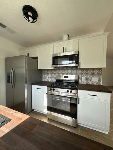 3702 Cornerstone ST, Round Rock, TX 78681