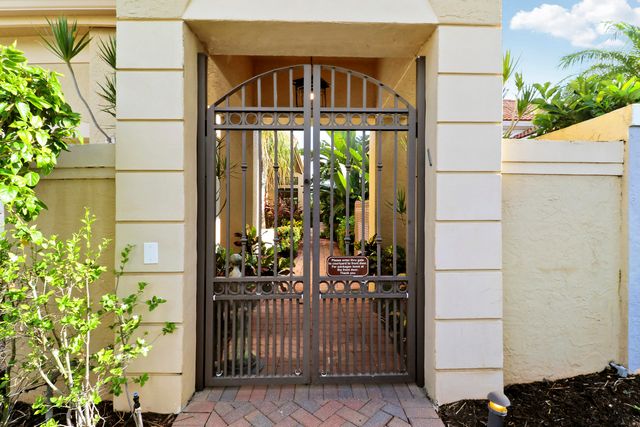 210 Coral Cay Terrace, Palm Beach Gardens, FL 33418