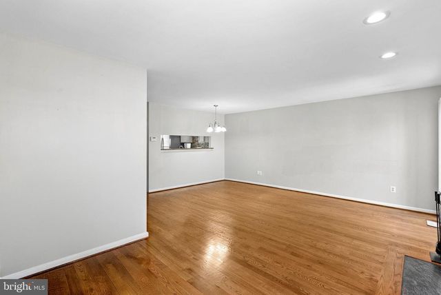 46350 SHEEL TER, Sterling, VA 20165