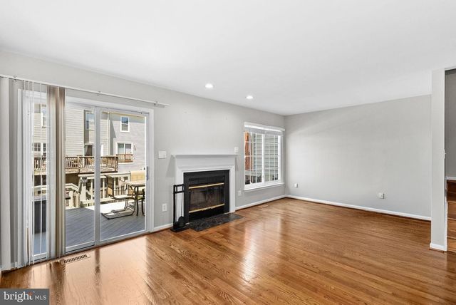 46350 SHEEL TER, Sterling, VA 20165