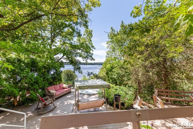 6000 Rays Drive, Onsted, MI 49265