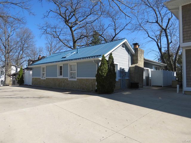 6000 Rays Drive, Onsted, MI 49265