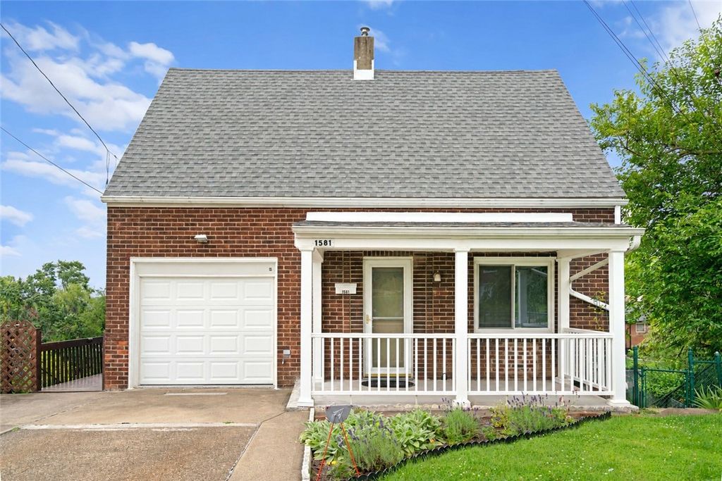 Image 1 of property listing at 1581 Woodbine St, Stanton Heights, PA 15201