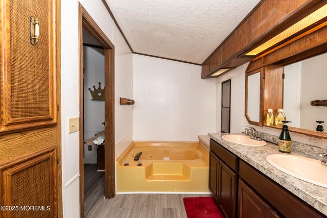 28 Abbie Drive, Little Egg Harbor, NJ 08087