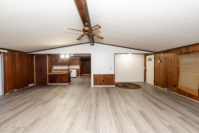 28 Abbie Drive, Little Egg Harbor, NJ 08087