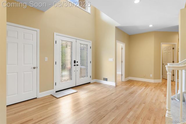 5593 Warrenshire Drive, West Bloomfield Charter Township, MI 48322