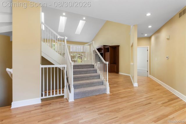 5593 Warrenshire Drive, West Bloomfield Charter Township, MI 48322