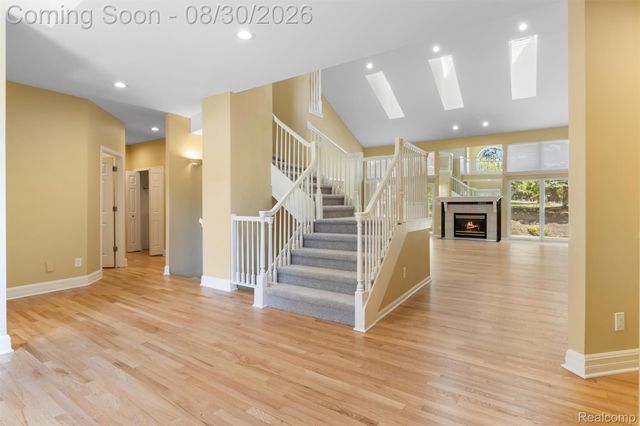 5593 Warrenshire Drive, West Bloomfield Charter Township, MI 48322