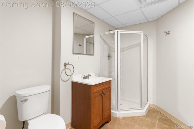 5593 Warrenshire Drive, West Bloomfield Charter Township, MI 48322