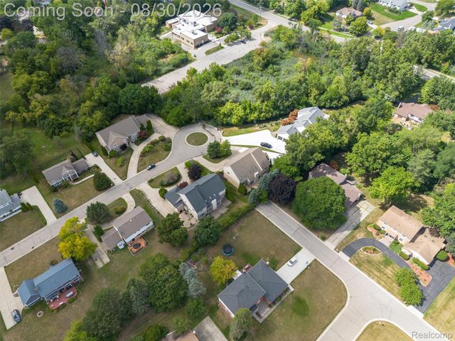 5593 Warrenshire Drive, West Bloomfield Charter Township, MI 48322