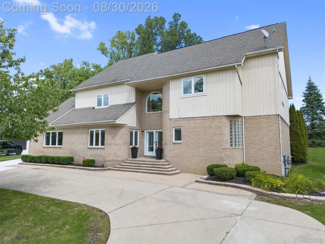 5593 Warrenshire Drive, West Bloomfield Charter Township, MI 48322