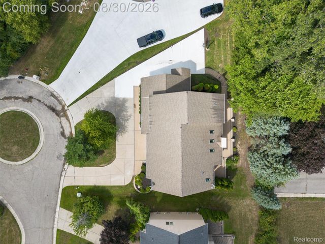 5593 Warrenshire Drive, West Bloomfield Charter Township, MI 48322
