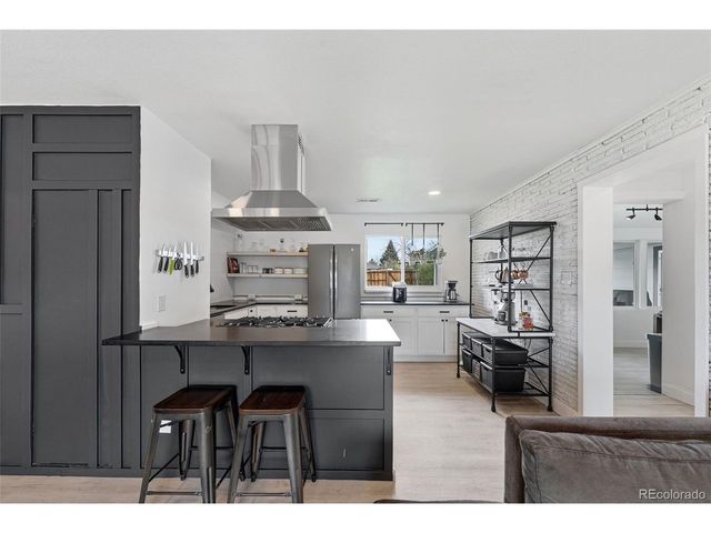 34 Yates St, Denver, CO 80219