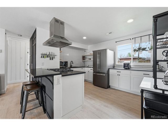 34 Yates St, Denver, CO 80219