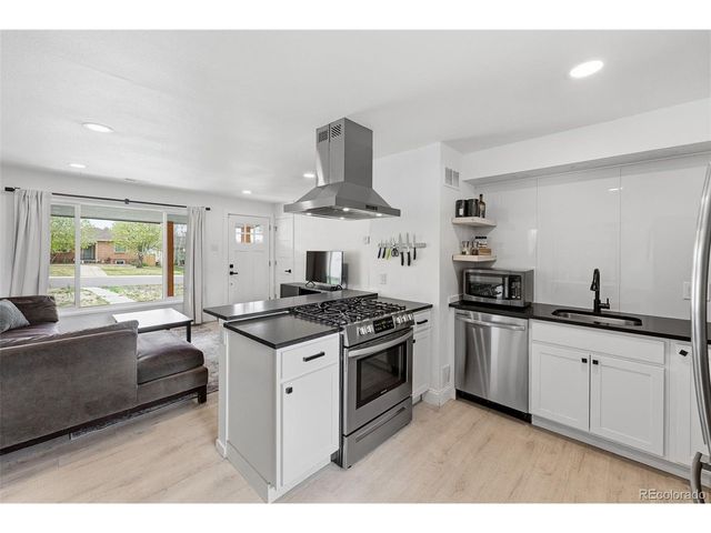 34 Yates St, Denver, CO 80219