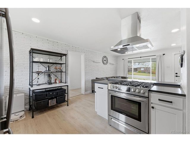 34 Yates St, Denver, CO 80219