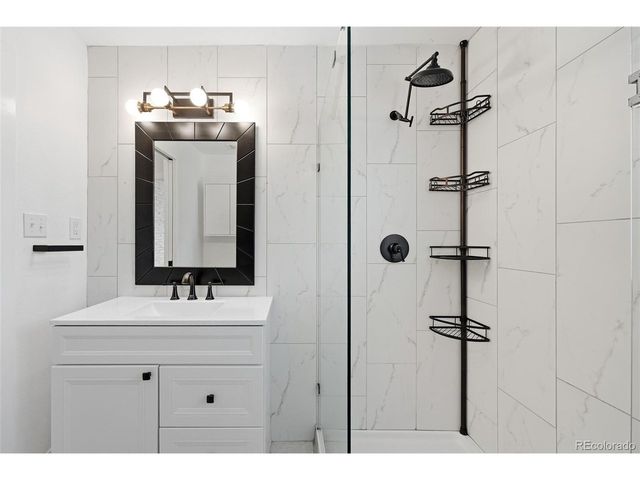 34 Yates St, Denver, CO 80219