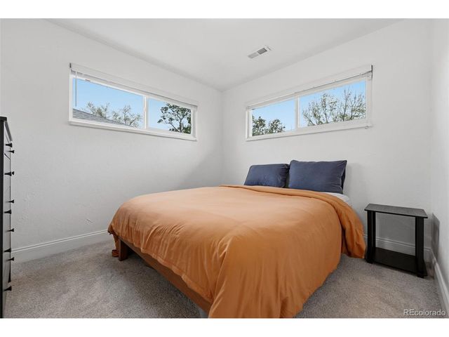 34 Yates St, Denver, CO 80219