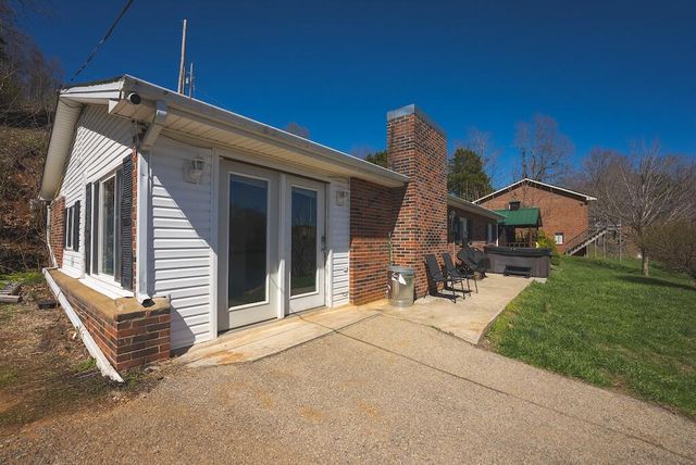 W 6321 H Smith DR, Dublin, VA 24084