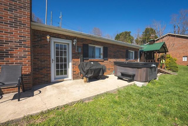 W 6321 H Smith DR, Dublin, VA 24084