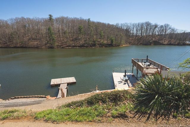 W 6321 H Smith DR, Dublin, VA 24084