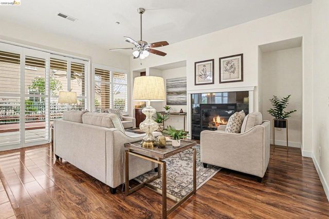 1014 Centennial Dr, Brentwood, CA 94513