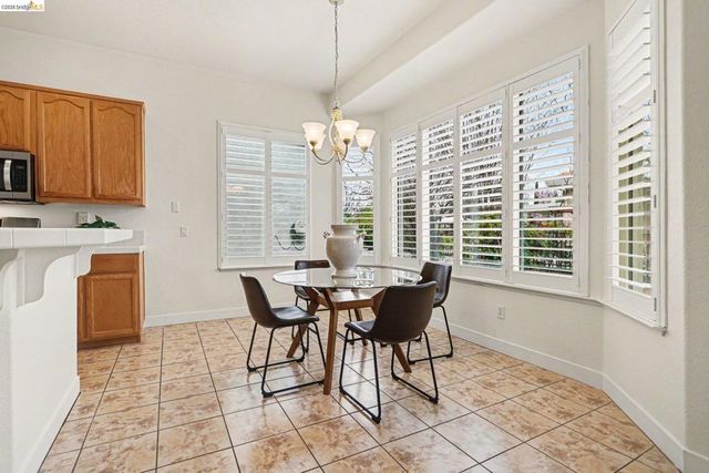 1014 Centennial Dr, Brentwood, CA 94513