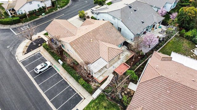 1014 Centennial Dr, Brentwood, CA 94513