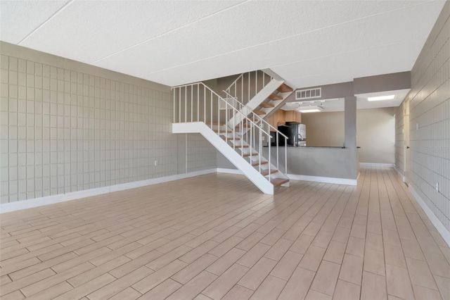 2424 W TAMPA BAY BOULEVARD 204, Tampa, FL 33607