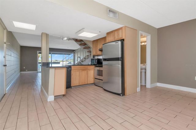 2424 W TAMPA BAY BOULEVARD 204, Tampa, FL 33607