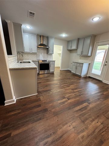 1432 Keith Court, Burleson, TX 76028