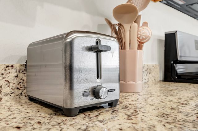 7360 Yucca Pl, San Antonio, TX 78253