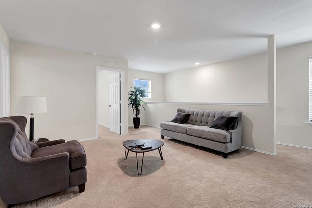 7360 Yucca Pl, San Antonio, TX 78253