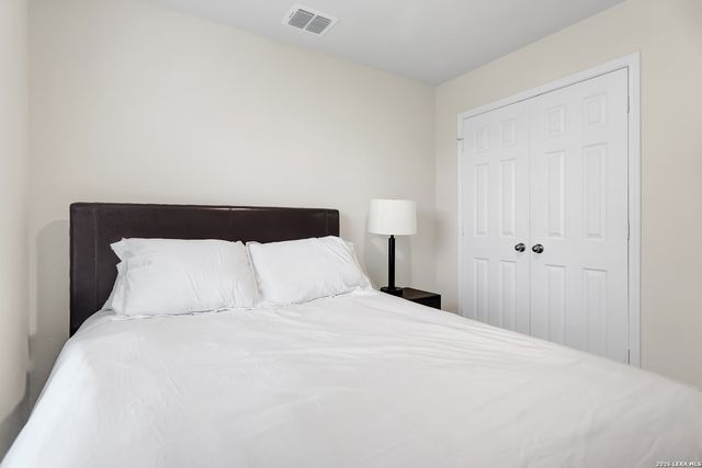 7360 Yucca Pl, San Antonio, TX 78253