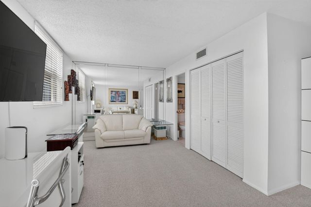 6461 NW 2nd Avenue 515, Boca Raton, FL 33487